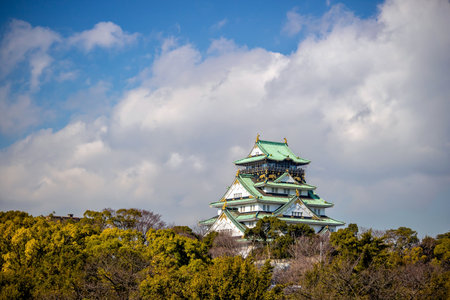 Osaka Castle with blue sky in Osaka, Japan.のeditorial素材