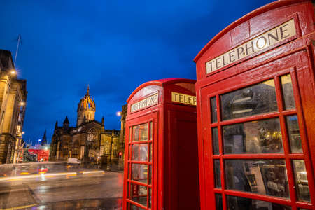 Street view of the historic Royal Mile, Edinburgh, Scotlandの写真素材