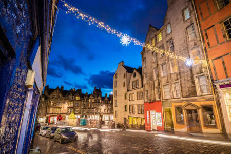 Street view of the historic old town, Edinburgh, Scotland