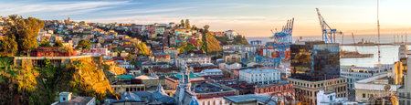 Colorful buildings of the UNESCO World Heritage city of Valparaiso, Chileのeditorial素材