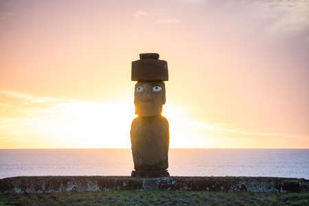 Silhouette shot of Moai statues in Easter Island, Chileの写真素材