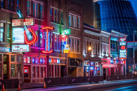 NASHVILLE - NOV 11: Neon signs on Lower Broadway Area on November 11, 2016 in Nashville, Tennessee, USAのeditorial素材