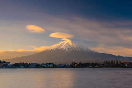 Mt. Fuji sunrise at Lake Kawaguchi in Japanのeditorial素材