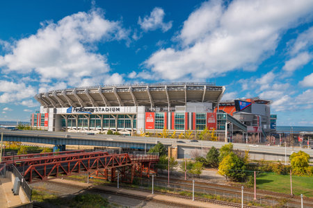 CLEVELAND, OH - NOVEMBER 4: Downtown Cleveland skyline and First Energy Stadium in Ohio USA on November 4, 2016のeditorial素材