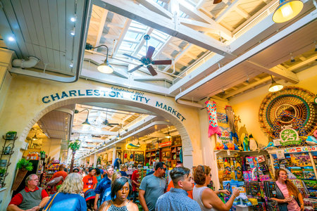 Charleston, South Carolina, USA - SEP 3: The historic Charleston City Market. As one of the nation's oldest public markets, visitors find more than 300 entrepreneurs. on September 3, 2016のeditorial素材