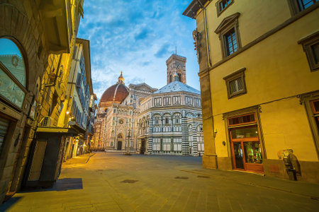 Piazza del Duomo and cathedral of Santa Maria del Fiore in downtown Florence, Italy at sunriseの写真素材