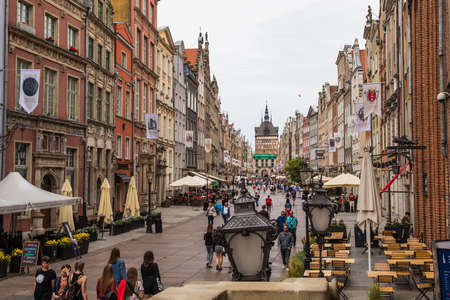Gdansk, Poland - Juny, 2019: People on the Long Lane of the old town in Gdansk, Poland.のeditorial素材