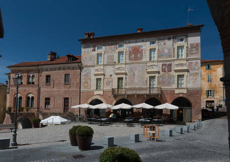 Main square in Mondovi. Piedmontの写真素材