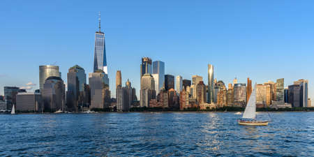 The waterfront of the business district of Lower Manhattan, New Yorkのeditorial素材