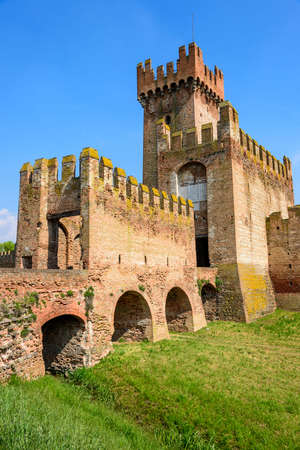 The medieval walls sourrandings Montagnana, one of the beautiful italian walled cities.のeditorial素材