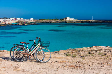 The transparent seewater of Lido Burrone in Favignana, Aegadian Islands, Sicilyの写真素材