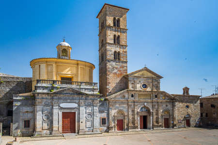 Santa Cristina is a Roman Catholic basilica church in Bolsena,  Lazio, Italy. The church is best known for being the site of a Eucharistic Miracle in 1263の写真素材