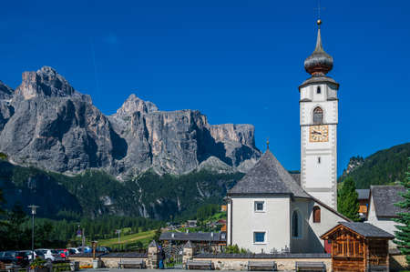 Parish Church in the mountain village of Calfusch, in Val Badia, in the heart of the Dolomitesの写真素材