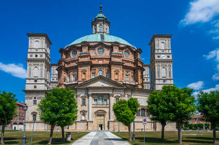 The Santuario Regina Montis Regalis is a monumental church located in Vicoforte, Piedmont, Italy. It is known for having the largest elliptical cupola in the world.のeditorial素材