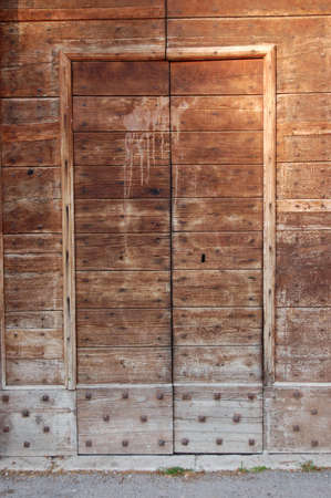 Old Wooden Door - Simple Italian Tuscany Style の写真素材