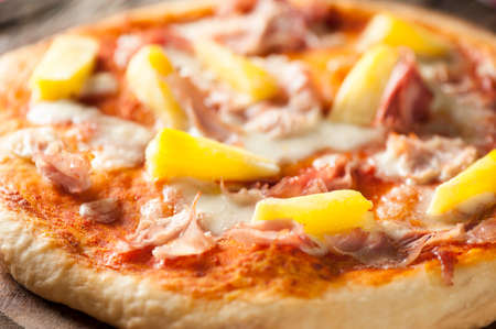 hawaiian pizzaの写真素材