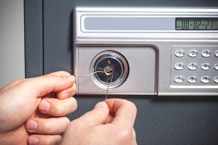 Security Breach - Safe Picking Concept