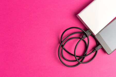phone mobile connect to battery power bank
