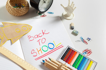 text back to school with open page notebookの写真素材