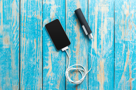phone mobile connect to battery power bank
