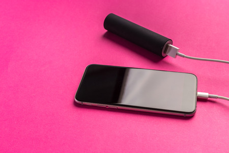 phone mobile connect to battery power bank
