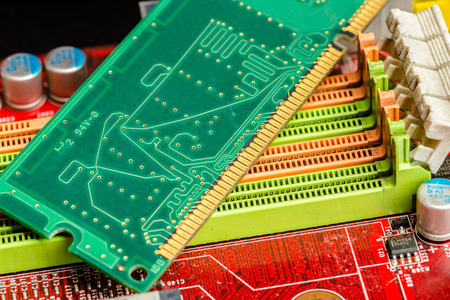 Computerchip, Technology and Electronics Industry