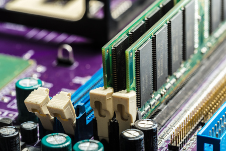 Computerchip, Technology and Electronics Industry