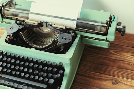 Antique Typewriter. Vintage Typewriter Machineの写真素材