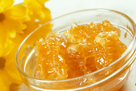 sweet honey on the tableの写真素材