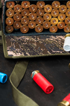 Set of cartridges for a hunting shotgun