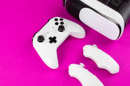 VR Headset on color table backgroundの写真素材