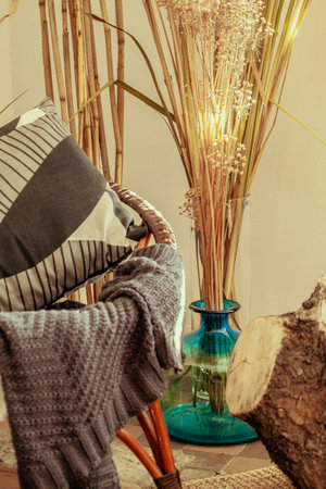 Dried autumn flowers bouquet at home close upの写真素材