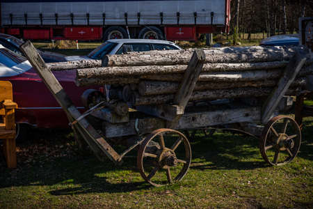 The old buildings and cars at Burkes Pass, the heritage town in New Zealandのeditorial素材