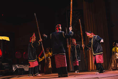 Sarawakian traditional dance by Melanau People, one of the local ethic in Sarawak.のeditorial素材