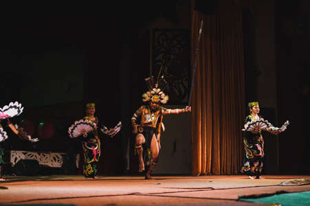 The Sarawakian Traditional Dance by Orang Ulu, one of the local ethnic in Sarawakのeditorial素材