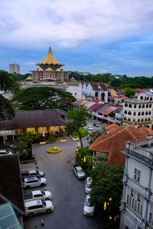 Dewan Undangan Negeri Sarawak during Sunset.のeditorial素材