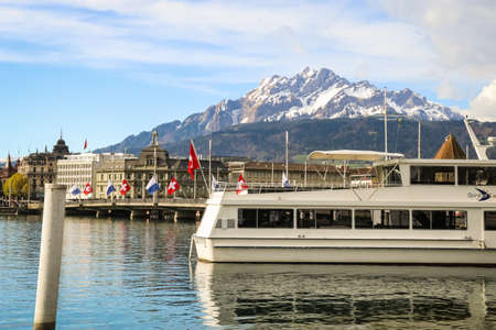 Lucerne is a city in central Switzerland, in the German-speaking portion of the country. Lucerne is the capital of the canton of Lucerne and part of the district of the same nameのeditorial素材