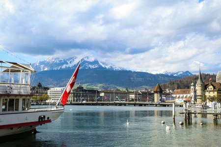 Lucerne is a city in central Switzerland, in the German-speaking portion of the country. Lucerne is the capital of the canton of Lucerne and part of the district of the same nameのeditorial素材