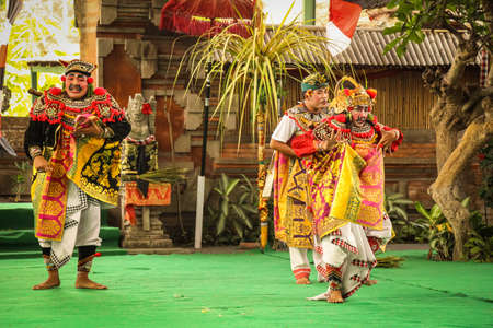 Balinese Traditional Barong Dance. In traditional Barong dance performances, he is portrayed in his struggles against Rangda, it is the popular part of Balinese culture.のeditorial素材