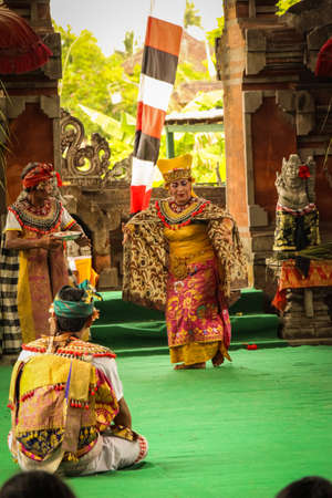 Balinese Traditional Barong Dance. In traditional Barong dance performances, he is portrayed in his struggles against Rangda, it is the popular part of Balinese culture.のeditorial素材