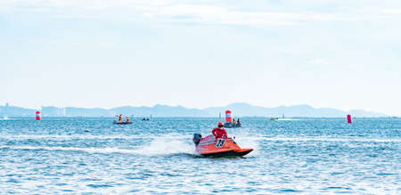 CHONBURI, THAILAND-NOVEMBER 25, 2017 : F5 boat with beautiful sky and sea in Bangsaen Power Boat 2017 at Bangsaen beach in Thailandのeditorial素材