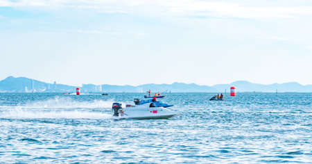 CHONBURI, THAILAND-NOVEMBER 25, 2017 : F5 boat with beautiful sky and sea in Bangsaen Power Boat 2017 at Bangsaen beach in Thailandのeditorial素材