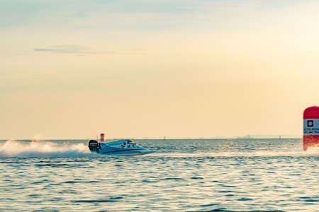 CHONBURI, THAILAND-NOVEMBER 25, 2017 :   boat with beautiful sky and sea in Bangsaen Power Boat 2017 at Bangsaen beach in Thailandのeditorial素材