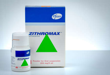 CHONBURI, THAILAND-AUGUST 3, 2018 : Zithromax powder for oral suspension 200 mg/5 ml. Azithromycin product of Pfizer. Manufactured by Haupt Pharma Latina, Italy. Oral antibiotic drug for infection.のeditorial素材