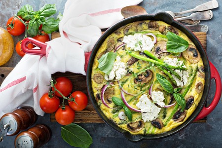 Asparagus, mushrooms and goat cheese frittataの写真素材