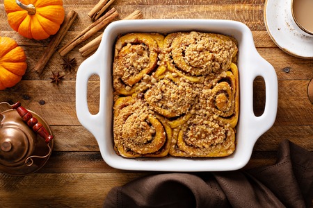 Pumpkin cinnamon rolls with streusel toppingの写真素材