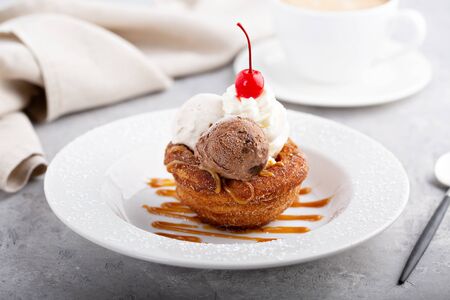 Puff pastry with ice cream