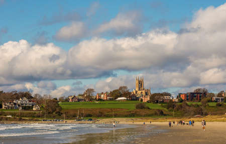 Scenic view of the seashore and residential area in Middleton, Rhode Island, from Second Beach Parkの写真素材