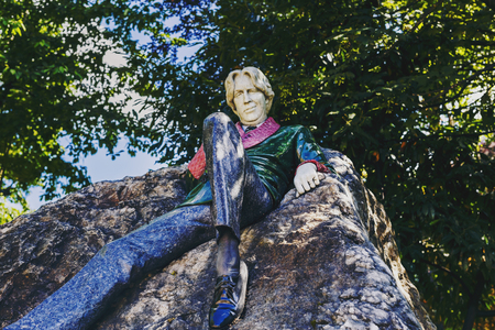 DUBLIN, IRELAND - 10th June, 2017: Oscar Wilde's statue in Merrion Square Park in Dublin city centreのeditorial素材