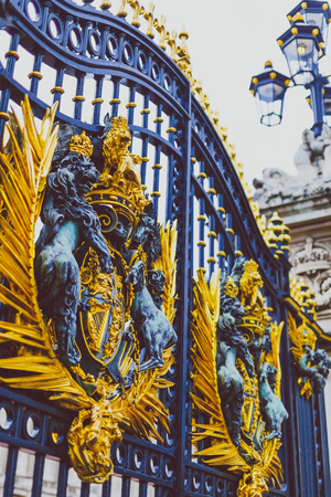 LONDON, UNITED KINGDOM - August 8th, 2014: Detail of the gates outside of Buckingham Palaceのeditorial素材